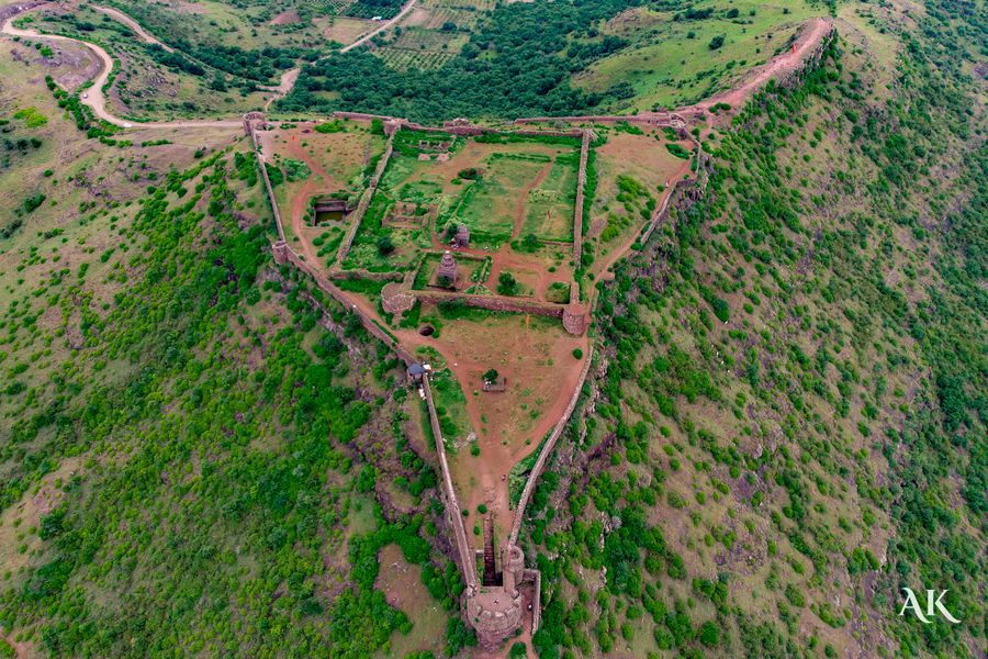 Featured image for: Around Pune - Malhargad and Mastani Lake